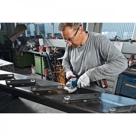 Bosch GWS 18V-10 PC SOLO L-BOXX