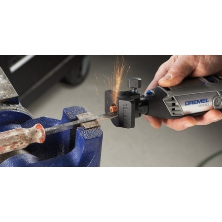 Dremel 3000-15 med 15 tillbehör och väska